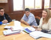 La gobernadora de Tierra del Fuego juega en la Global Game Jam.